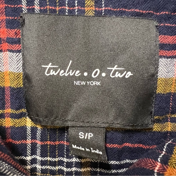 Twelve-O-Two Plaid Button Down Studded Hi/Low Top Size Small - Picture 3 of 6